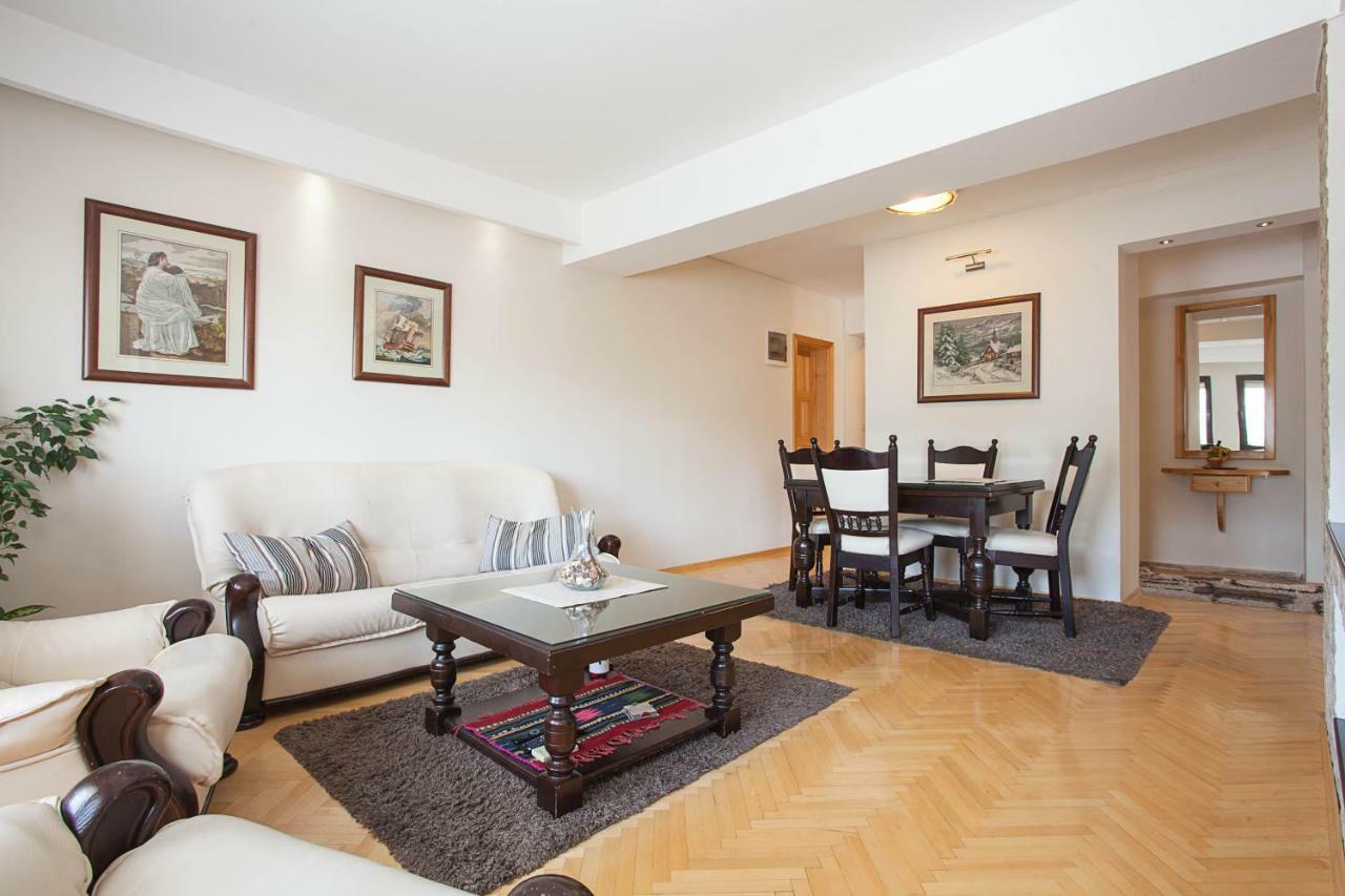 White Apartment สโกเปีย ภายนอก รูปภาพ